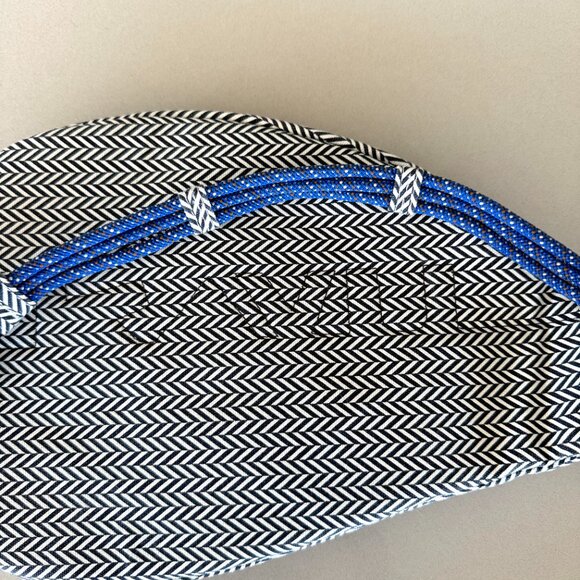 Kavu Rope Bag Chevron Shore 14" x 9.5" Chevron Sling Shoulder Bag - Picture 10 of 12